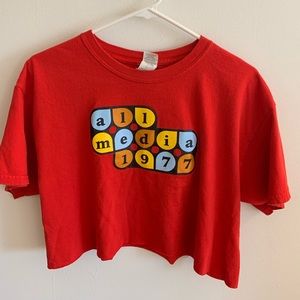 Retro Cropped Graphic Tee: All Media 1977